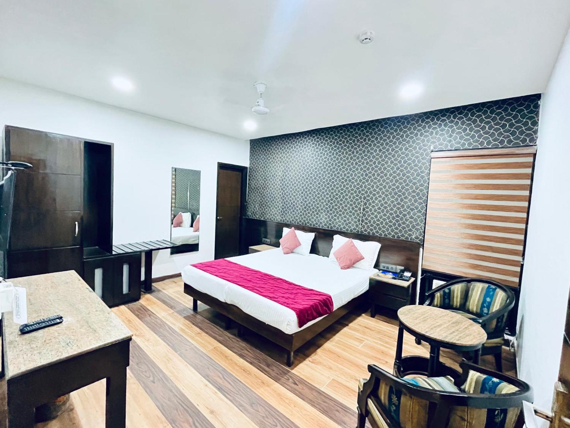 Ganga Ashoka Hotel Rishikesh Ngoại thất bức ảnh